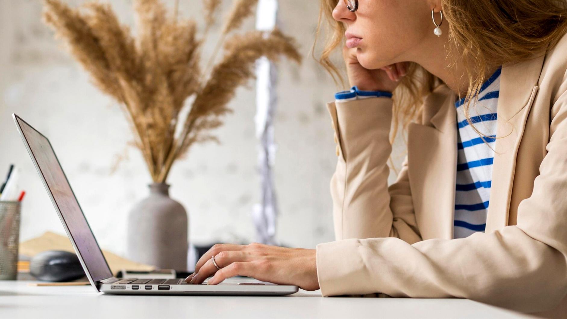 Espacio de trabajo colaborativo donde analizamos estrategias financieras con clientes